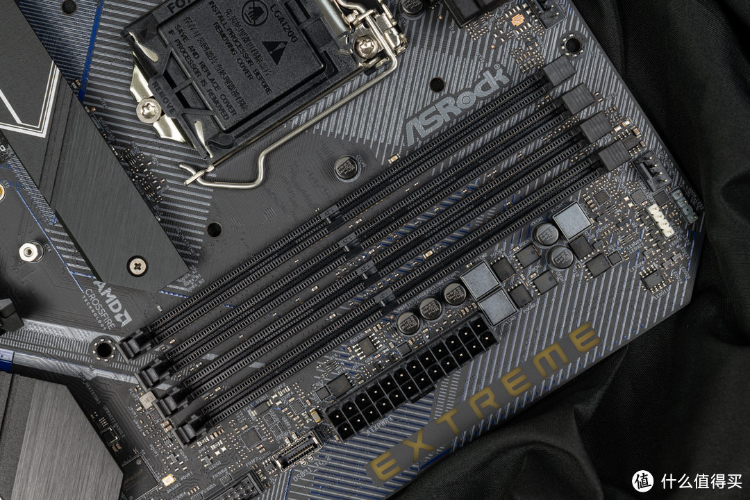 中端 Z490 也能支持 PCIe 4.0？华擎 Z490 Extreme4 拆解评测