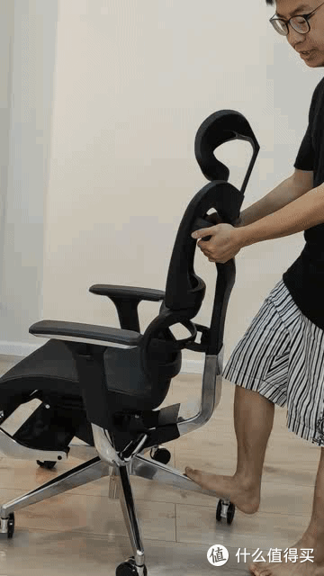 姿势就是力量!工作要做得好,更YAO“坐”得好!达宝利D1人体工学椅办公姿势解锁专家!(附视频)