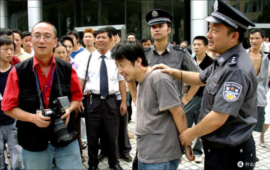 如何像贾樟柯一样欣赏电影?贾导推荐十部经典影片,《出租车司机》《七武士》《桂河大桥》上榜,还有三部今年新片