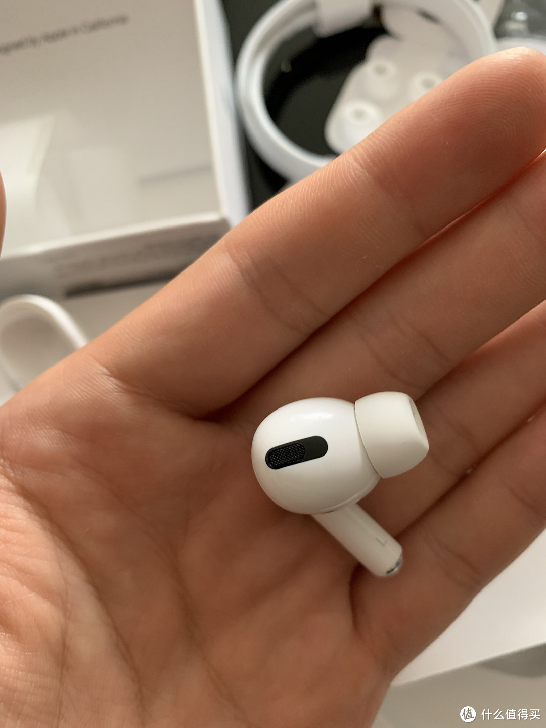 什么值得买&工行visa刷卡活动获奖 airpods pro & 小米24寸旅行箱