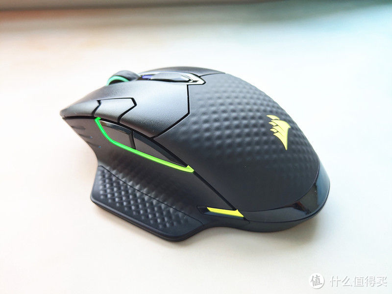 美商海盗船DARK CORE PRO RGB SE鼠标：不一样的炫酷畅爽体验