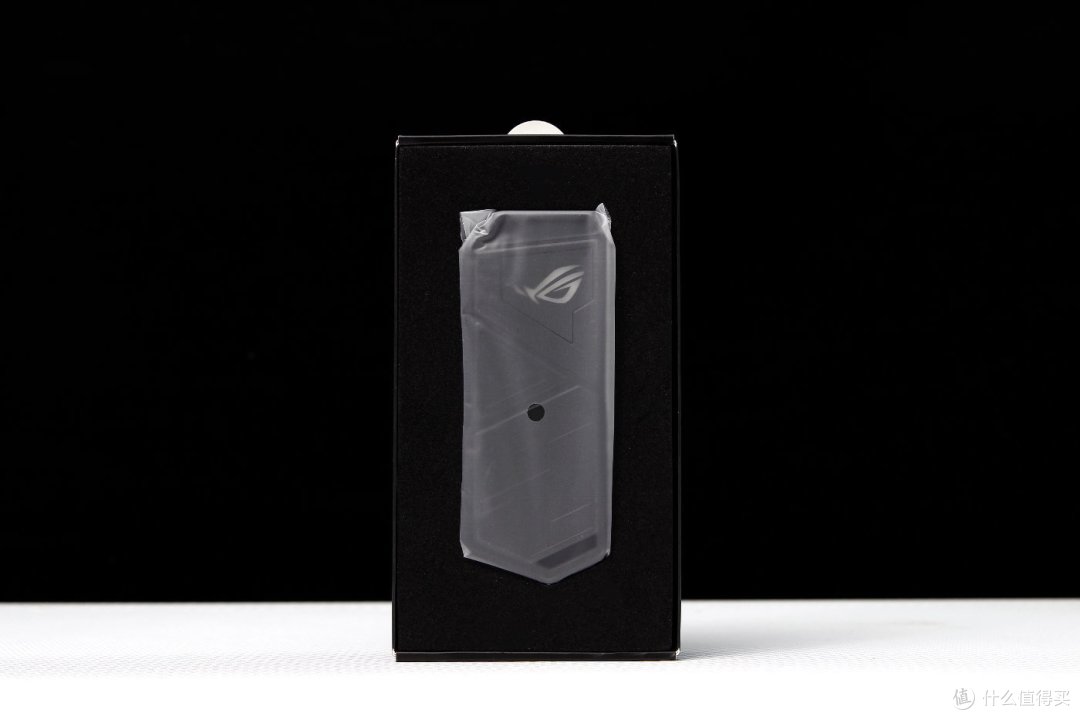 时间就是绳命!ROG Strix Arion M.2幻影硬盘盒 开箱评测