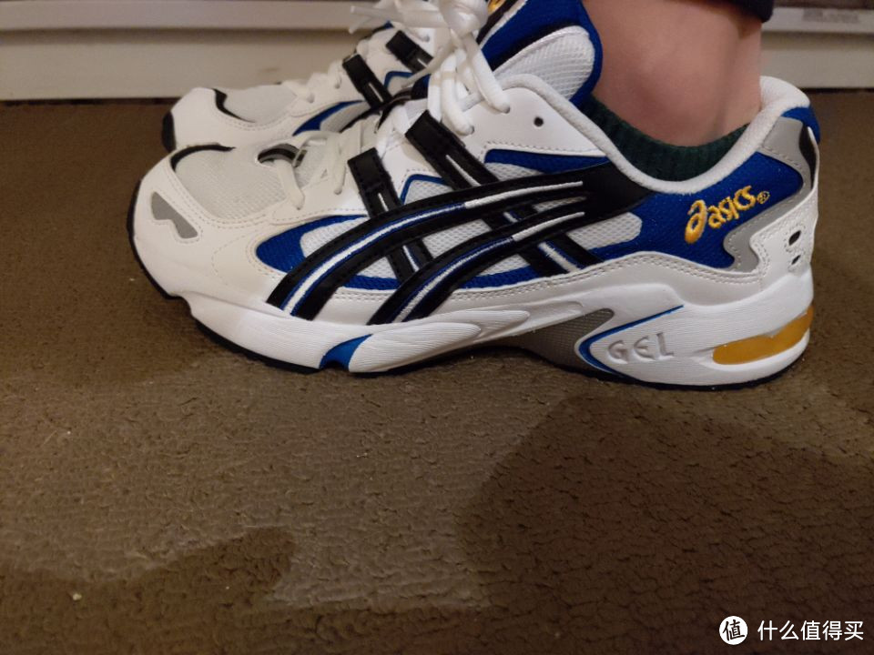 一双大多数人会觉得比较帅的鞋：Asics Kayano 5 OG 360