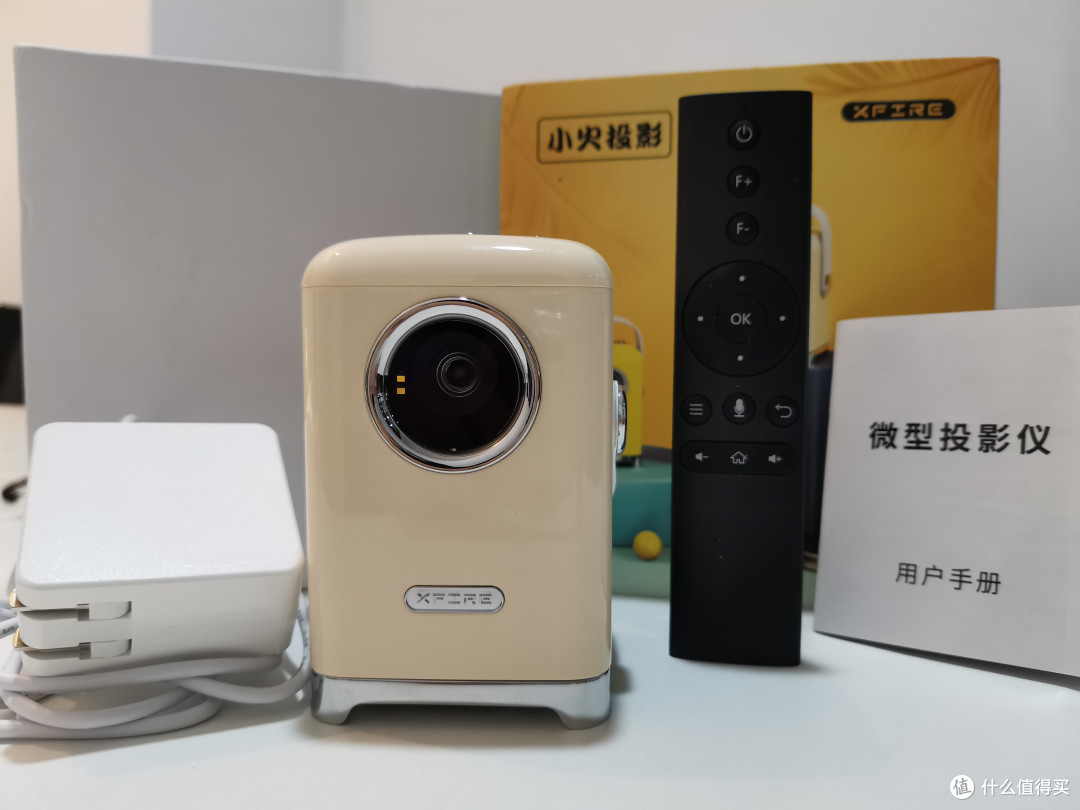 卧室投影仪-小火投影S10两周体验分享