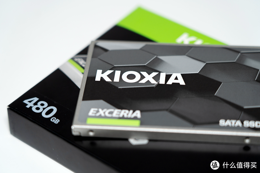 东芝存储更名后的性价比之作:铠侠EXCERIA SATA TC10 SSD评测