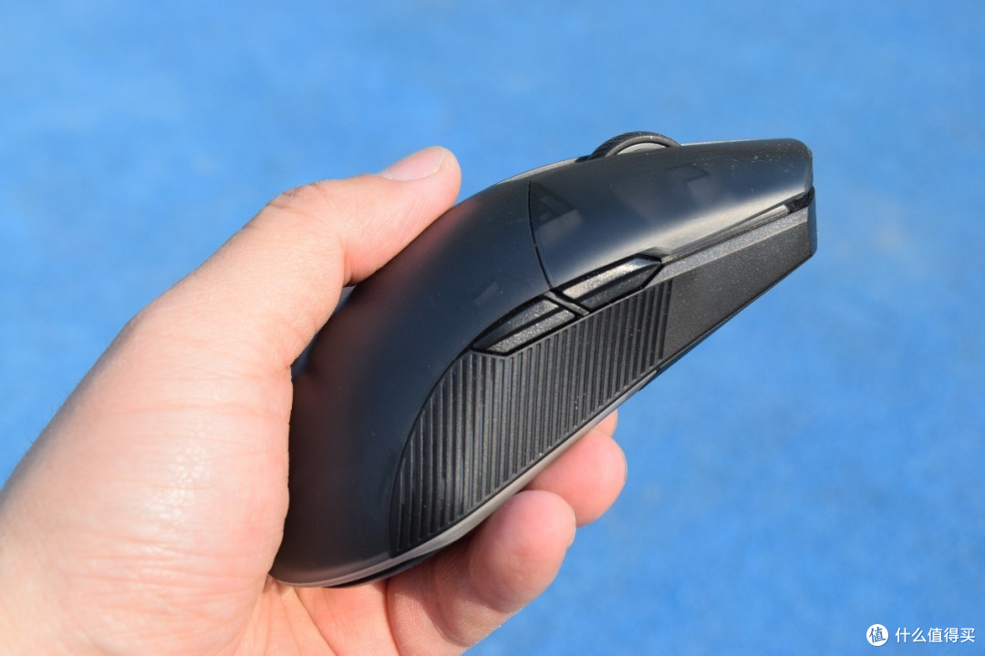 兼顾左右手用户,对称双侧键、可换微动的ROG Pugio II烈刃2多模鼠标拆解点评