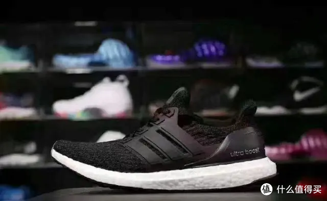 Ultraboost跑鞋