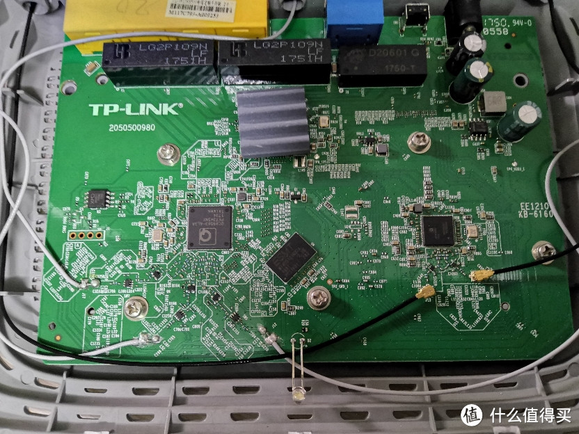 TP-LINK WDR6500千兆版路由器拆机
