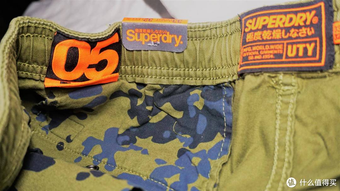 除了优衣库，你还可以选择它，Superdry极度干燥套装