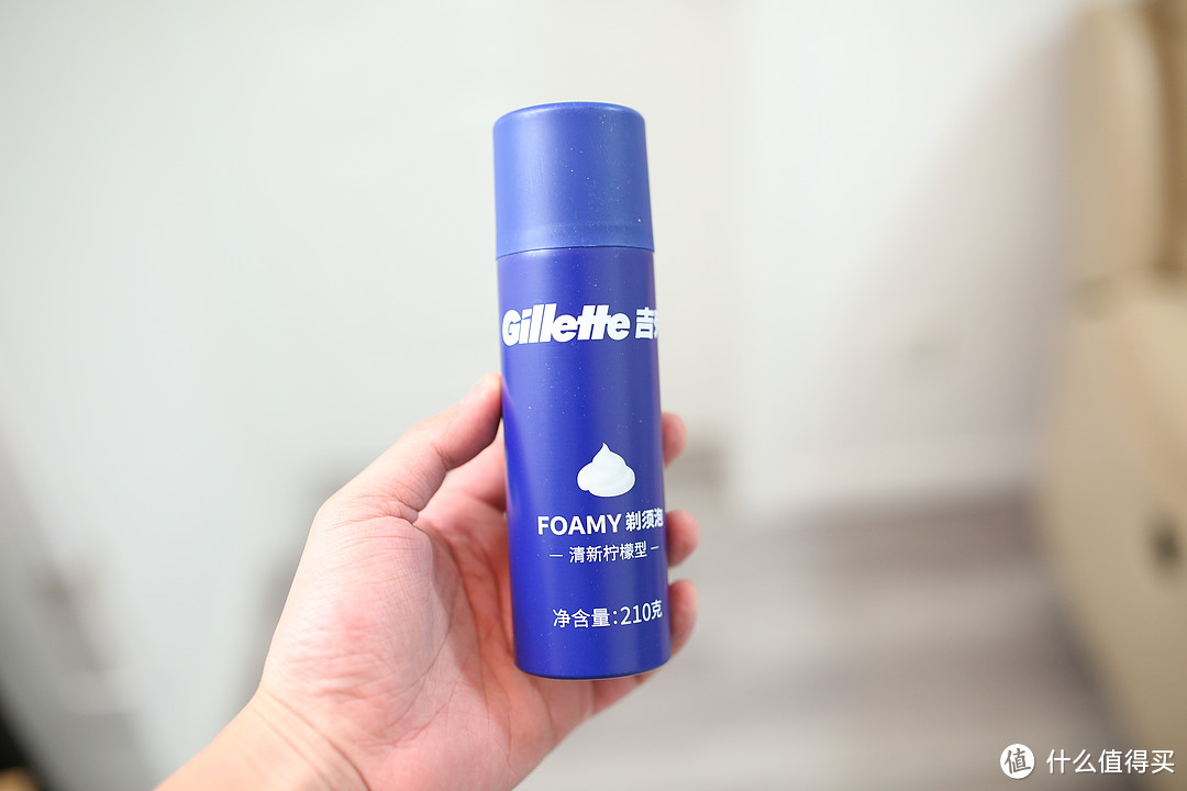 刀锋所及寸草不生，刮完甚是清爽——吉列（Gillette） 锋隐致顺引力盒开箱