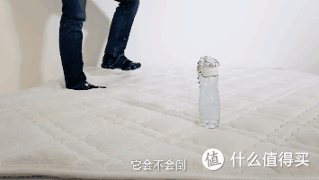 暴拆五星级酒店大牌床垫,惊现回收料!看完你还敢睡么?