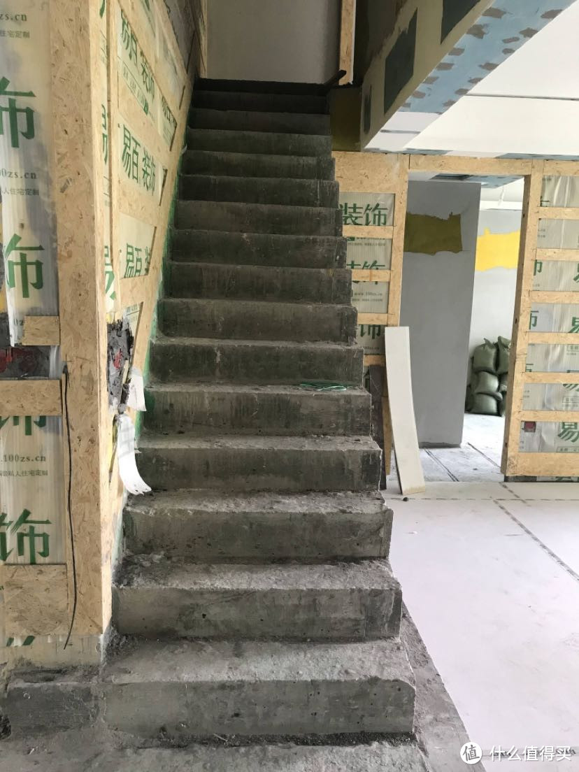 错跃户型楼梯设计实例分享，让楼梯成为家中一道风景