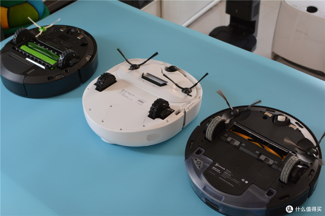 iRobot i7+、云鲸、科沃斯T8 AIVI三款扫地机对比横评，谁是旗舰中最强
