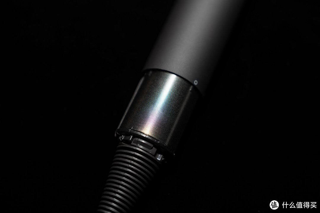 戴森HD03吹风机——颜值与性能于一身的吹风机