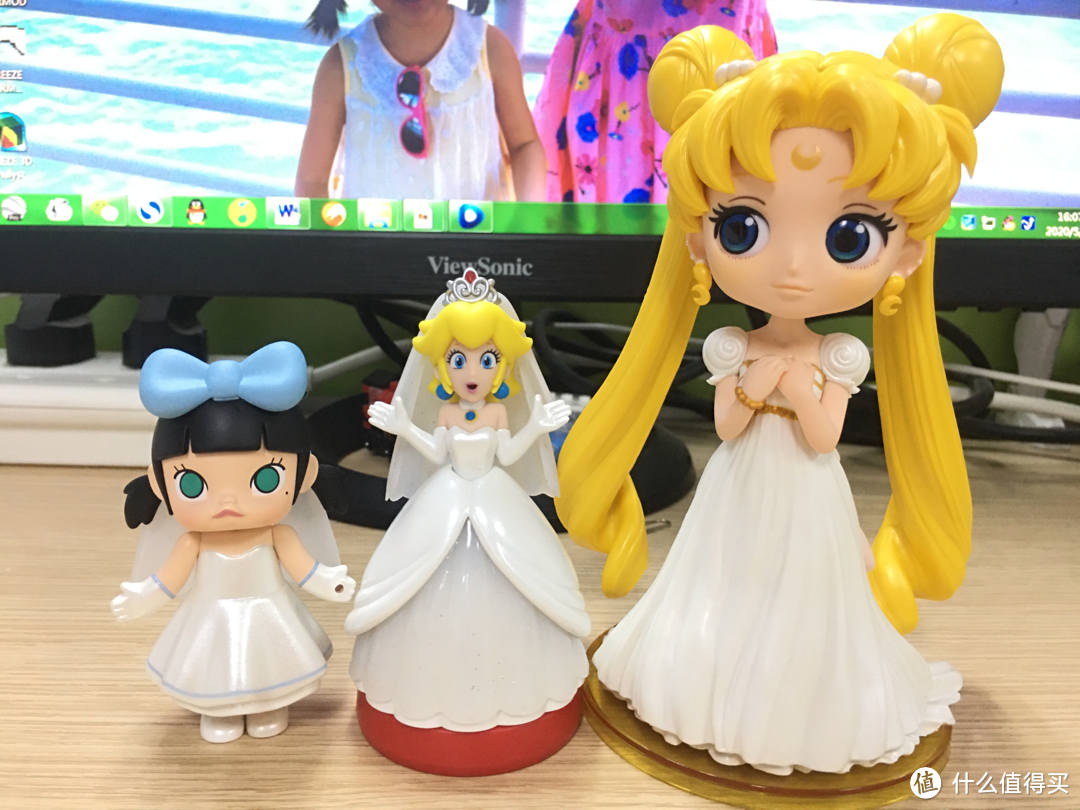 第一件amiibo人偶配件到手晒—桃花公主 婚礼造型