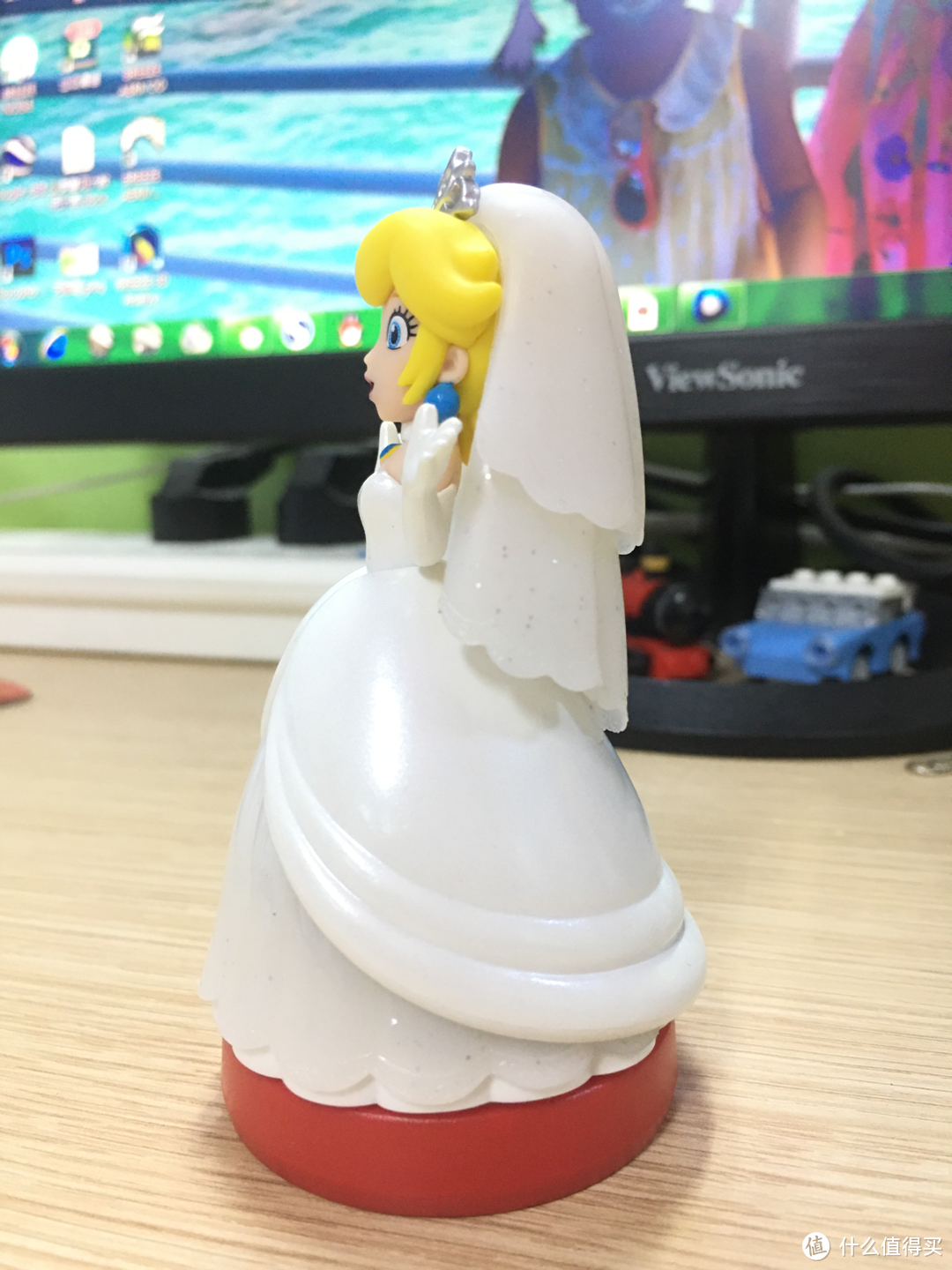 第一件amiibo人偶配件到手晒—桃花公主 婚礼造型