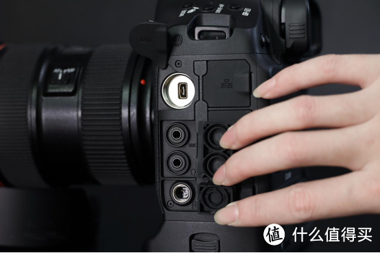 新一代机皇登场 全画幅旗舰单反EOS-1D X Mark III评测