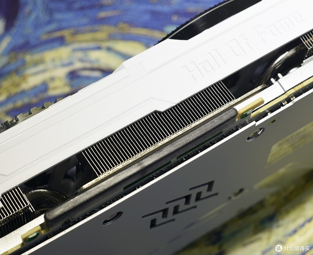 收衣服辣..不对.开箱辣 影驰GeForce RTX2080Ti名人堂10周年纪念版 过手即拥有