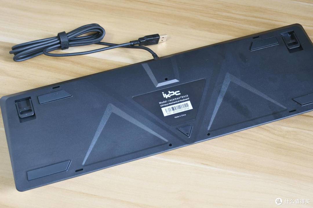 灯光炫彩有范儿,触感轻柔舒适-ikbc R410 红轴机械键盘体验