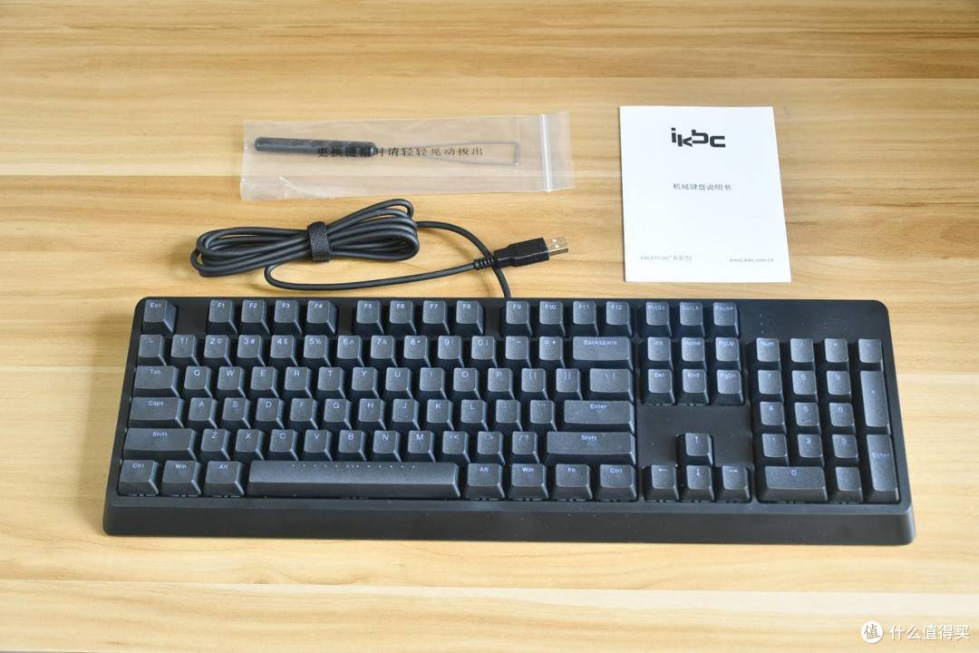 灯光炫彩有范儿,触感轻柔舒适-ikbc R410 红轴机械键盘体验