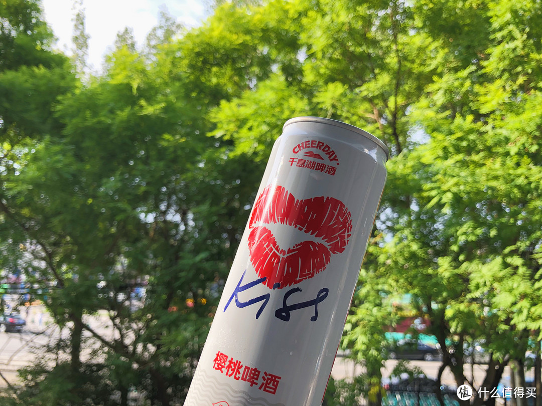 没有什么比阳光灿烂的夏天和颜值与味道绝佳的啤酒更配了