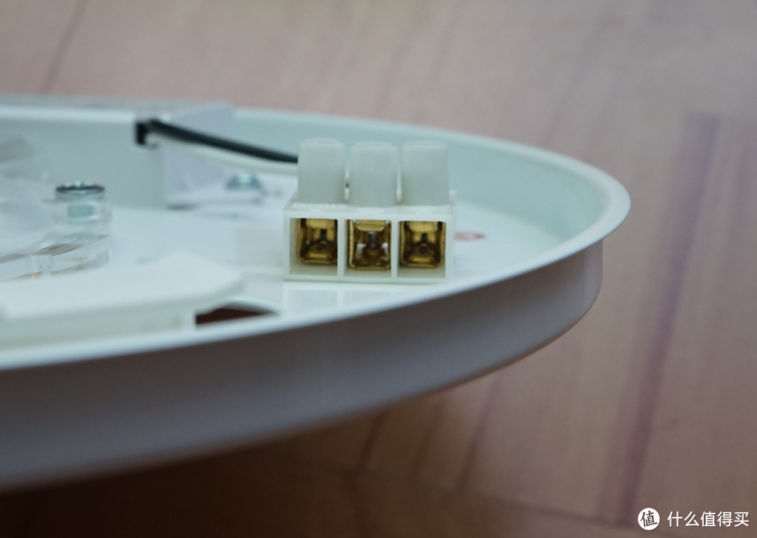 松下HHLA1038 11W LED吸顶灯到来,厨房更加明亮