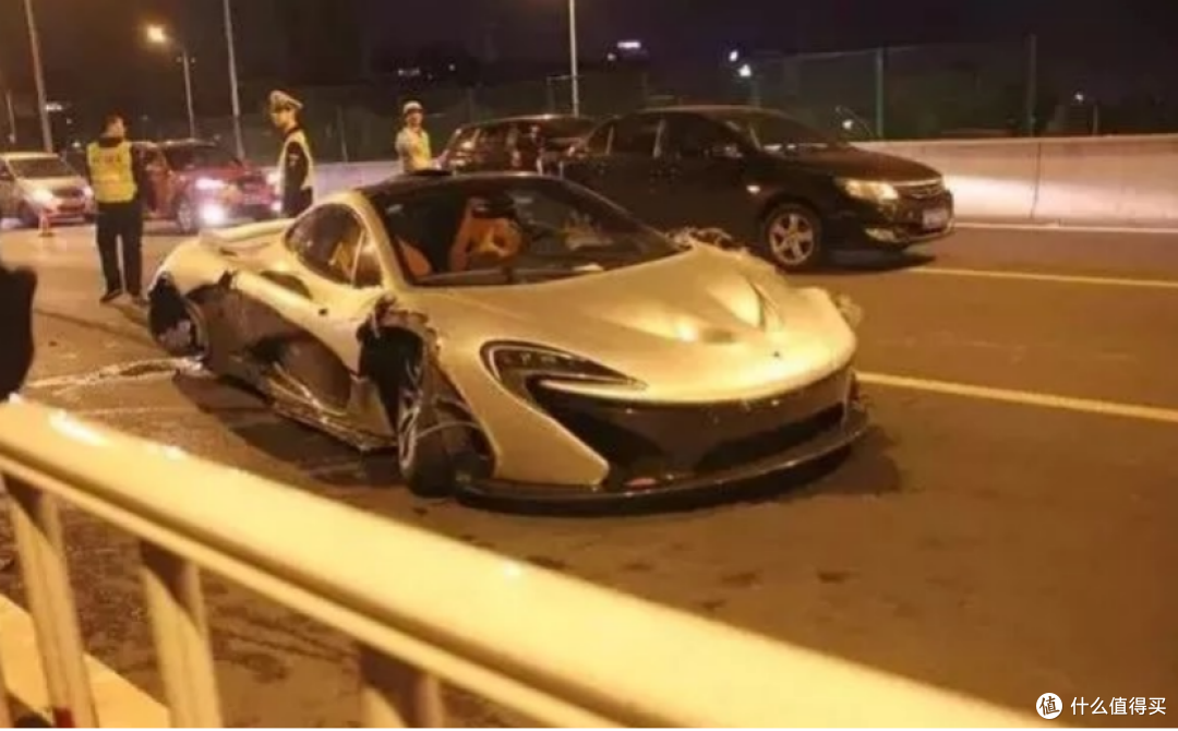 迈凯伦P1又撞啦!带你开开眼:那些年国内撞过的*级豪车