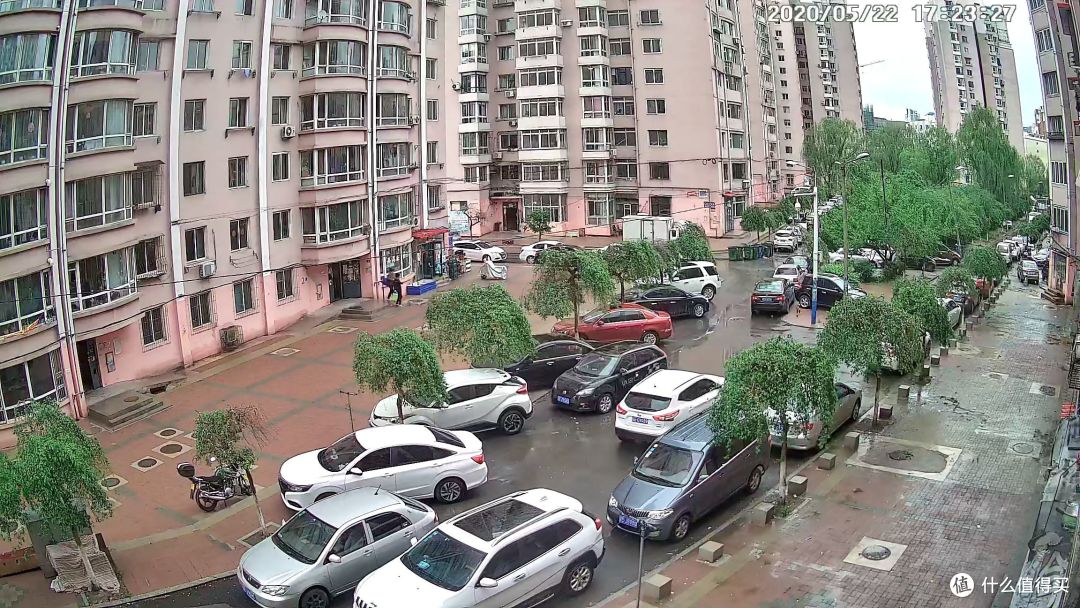 360红色警戒高配版,2K画质、110°可视区域,看车更放心