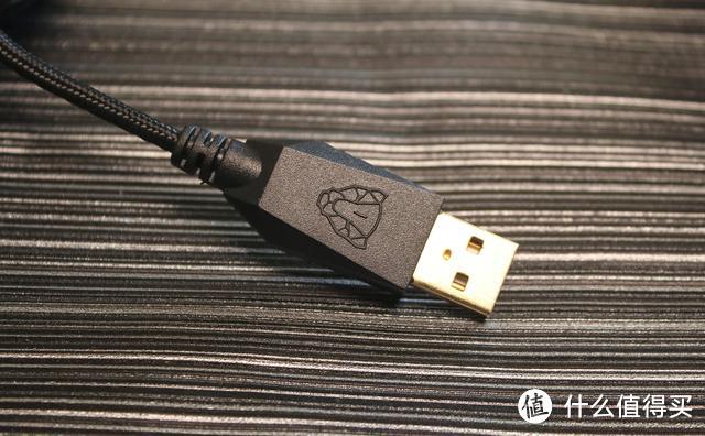 手感出色灯光炫,摩豹V100 RGB游戏鼠标上手体验