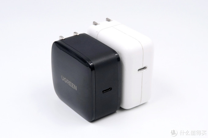 4A PPS支持Switch,绿联65W氮化镓充电器开箱评测