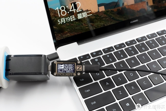 4A PPS支持Switch,绿联65W氮化镓充电器开箱评测