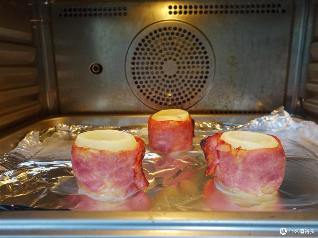 蒸烤箱+培根能玩出什么花样？吃播现场直播烤花式培根卷