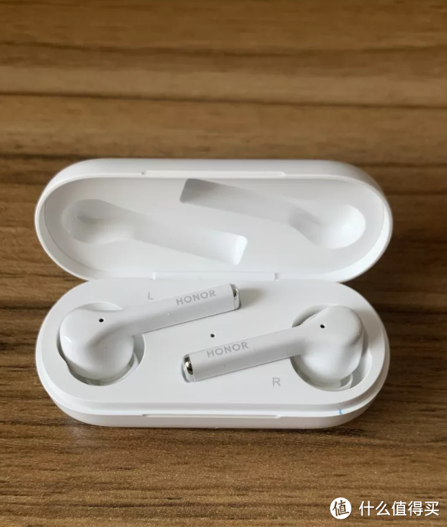 荣耀FlyPods3体验：一款没有短板的真无线主动降噪耳机