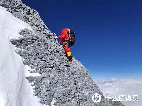 祝贺国测队登顶！揭秘珠峰重测背后的装备力量