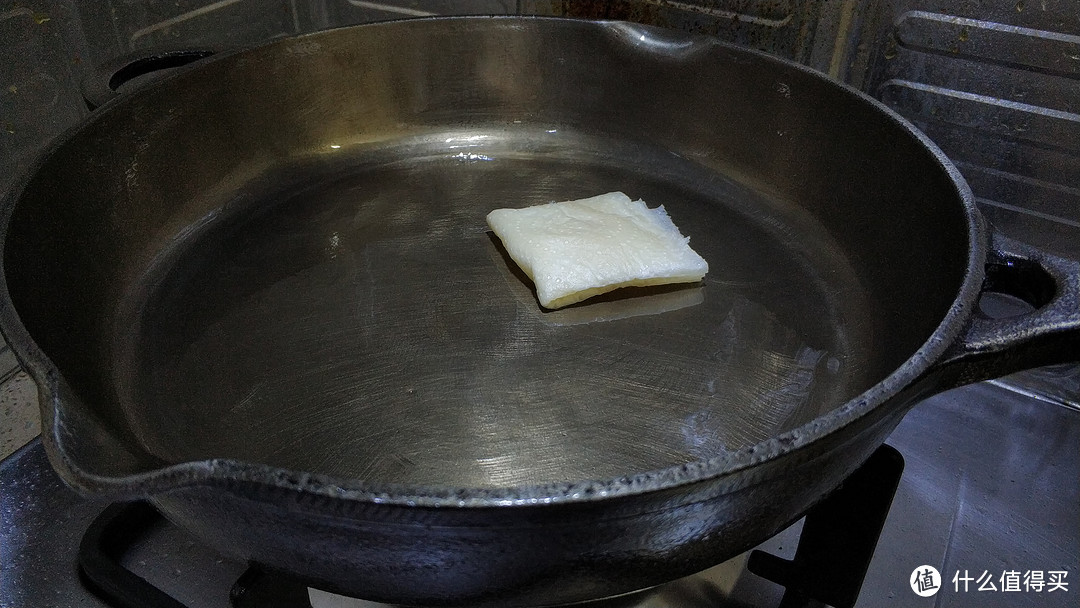 用两个周末打造一把终身使用的锅：一个硬核的铸铁锅打磨抛光及开锅记录