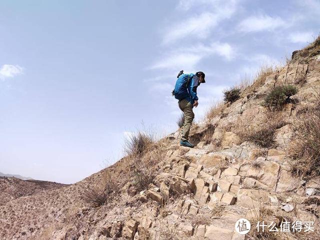 多特福特拉双肩登山包 看得见的透气让你出行无忧