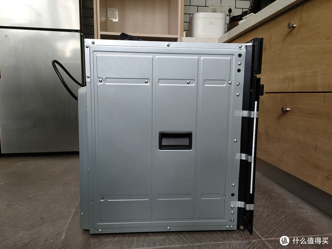 凯度SR80SA-GT蒸烤箱--厨房利器还是大型装饰品？