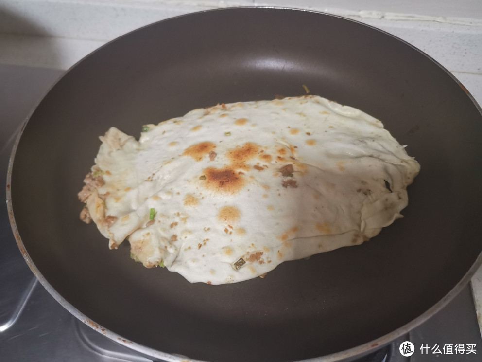 人前赛过阿甘,人后喝水下饭,一人食锅盔总结