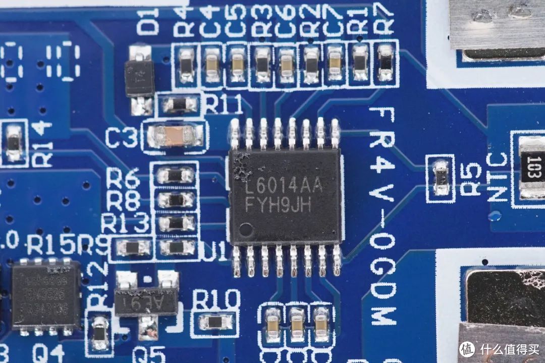 拆解报告：OPSO x DockCase 2A2C 100W双向快充移动电源AS-538P3