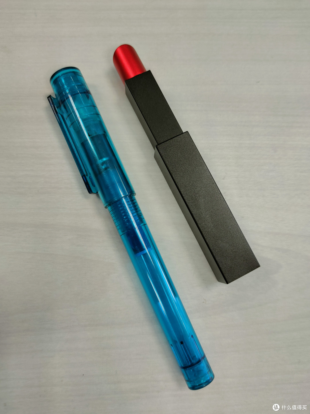 怎一个靓字了得——卡西欧计算器和梦特娇口红钢笔联名礼盒分享