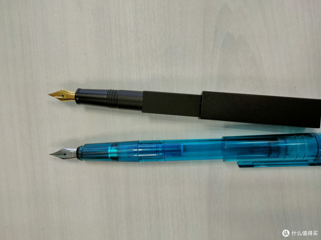 怎一个靓字了得——卡西欧计算器和梦特娇口红钢笔联名礼盒分享