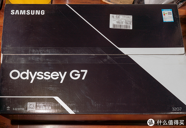 这个是包装盒，比之前的G70有提升，G70是大黄箱子。