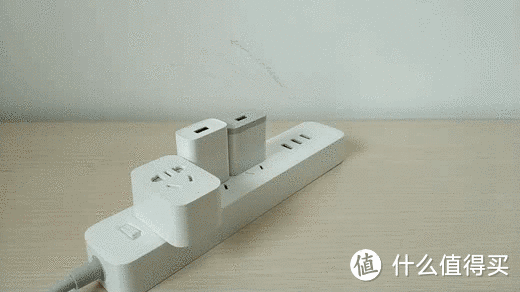 有它手机充电不用充电器 一次能充仨 米家插线板27W快充版拆解