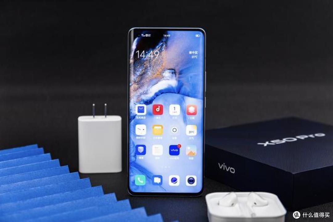 vivo X50 Pro图赏:微云台如何被放进这部181g超轻薄的5G手机?