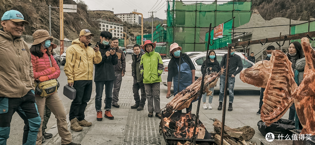 【徒步装备清单】入门级穿越线路我都带了哪些装备，记四姑娘山长坪沟穿越