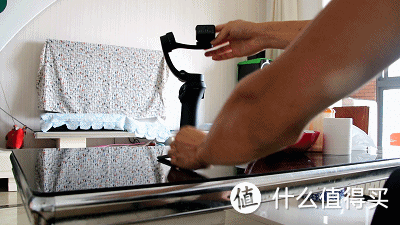 原来别人视频拍的好是有原因的,稳定器就是必不可少的一件
