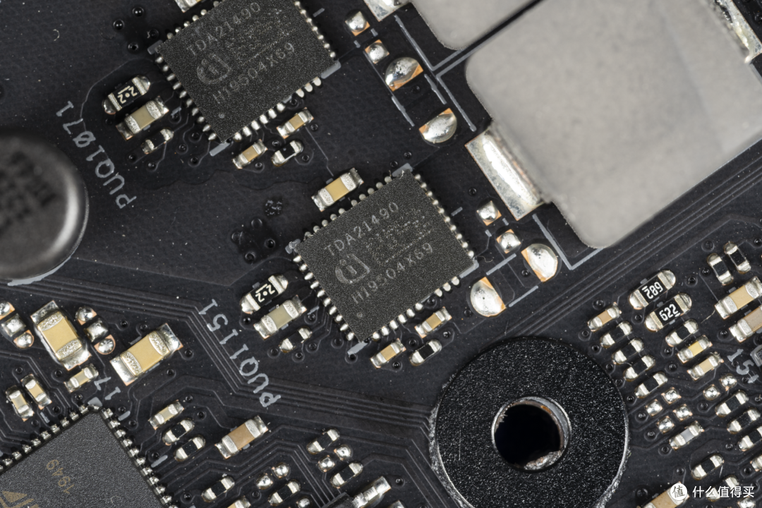 信仰、败家再次升级!玩家国度 ROG MAXIMUS XII EXTREME 拆解评测