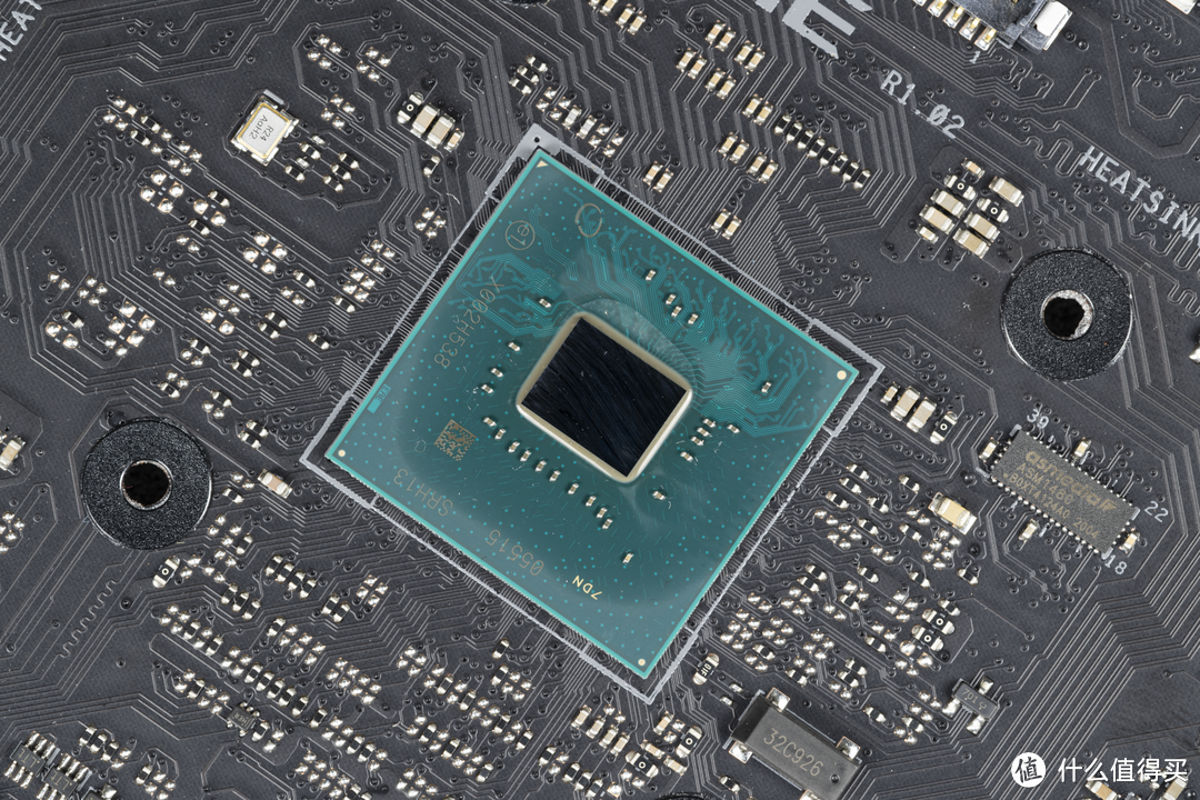 信仰、败家再次升级!玩家国度 ROG MAXIMUS XII EXTREME 拆解评测