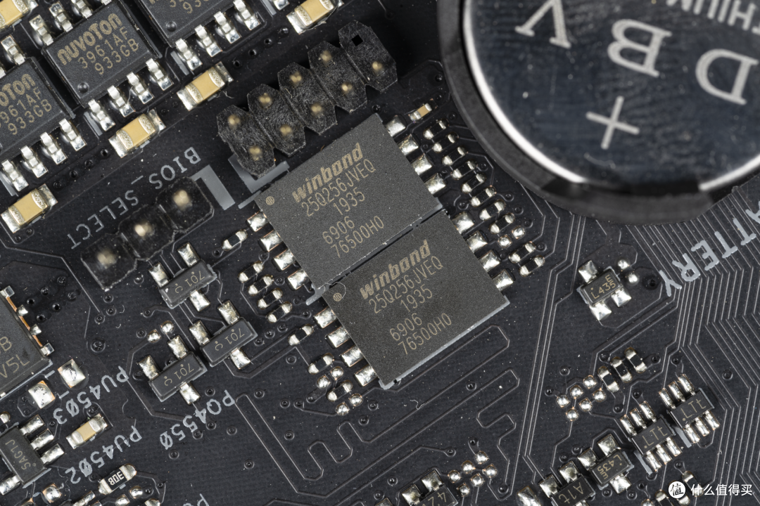 信仰、败家再次升级!玩家国度 ROG MAXIMUS XII EXTREME 拆解评测