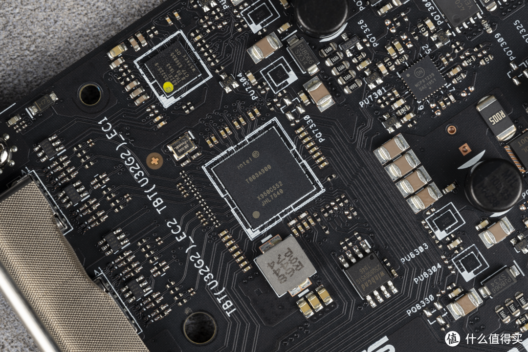 信仰、败家再次升级!玩家国度 ROG MAXIMUS XII EXTREME 拆解评测